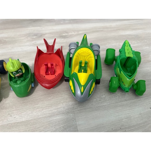 PJ Masks Toy Vehicles Gecko Mobile Cat Car Gekko An Yu Romeo Figures Lot - Picture 5 of 6